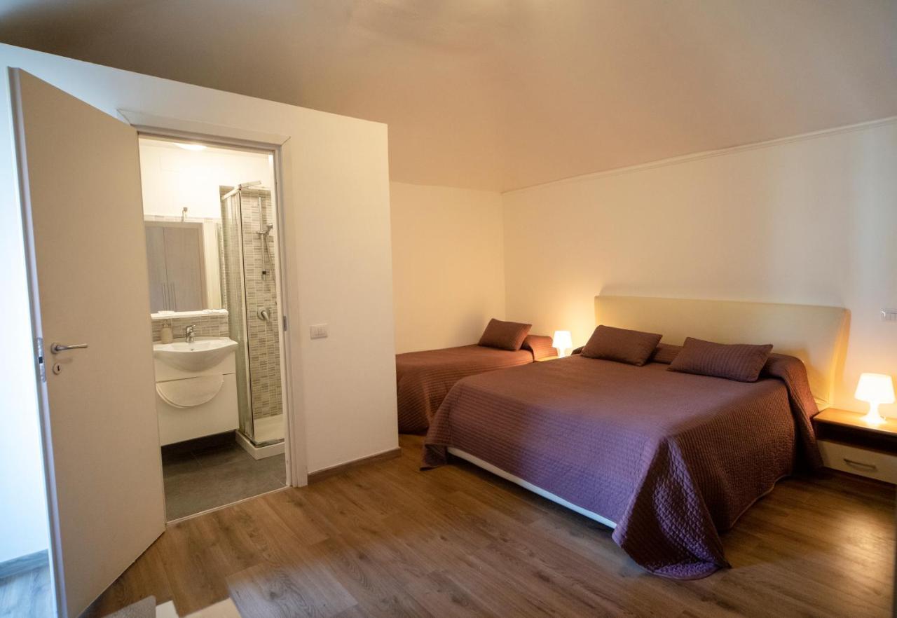 Rooms In Shared Apartment - City Center Katanya Dış mekan fotoğraf