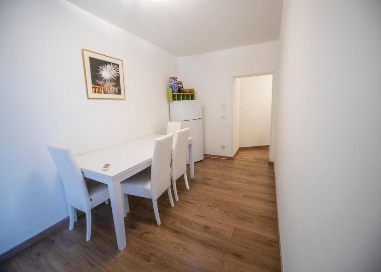 Rooms In Shared Apartment - City Center Katanya Dış mekan fotoğraf